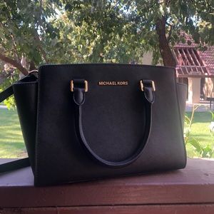Michael Kors Selma bag + wristlet wallet